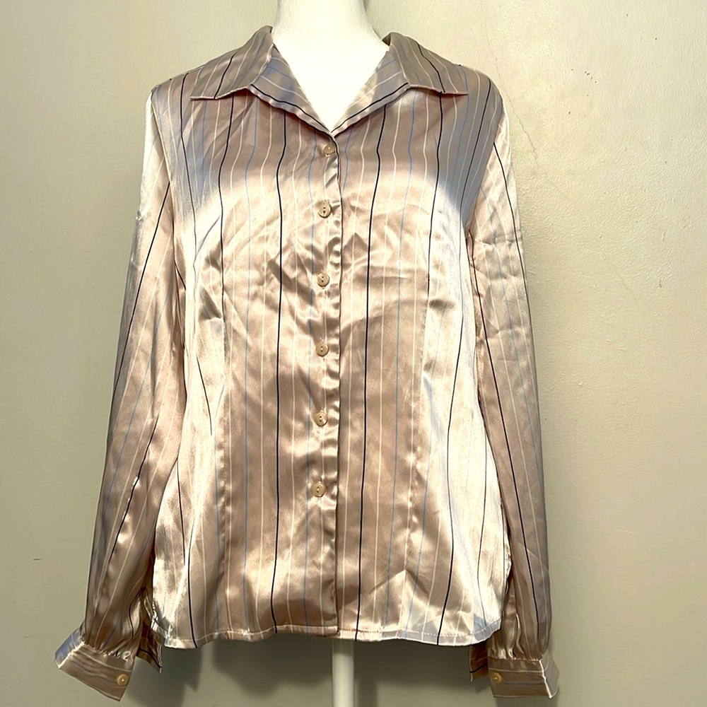Jacqueline Smith size small satin pinstripe beige  top 24-134